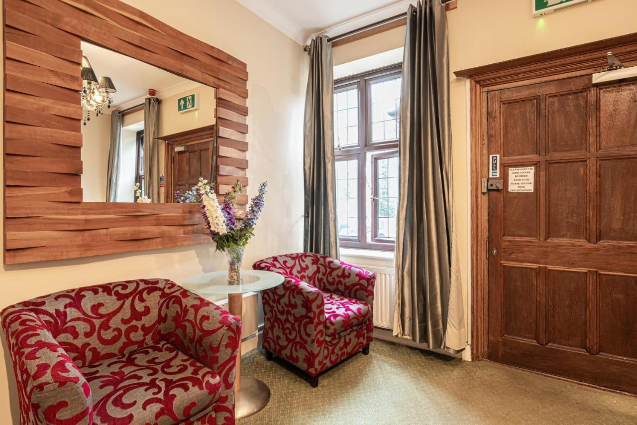 Barrington Lodge Crawley  Dış mekan fotoğraf