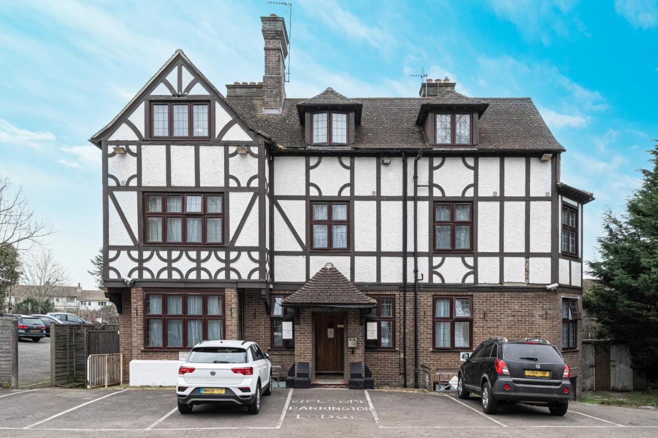 Barrington Lodge Crawley  Dış mekan fotoğraf