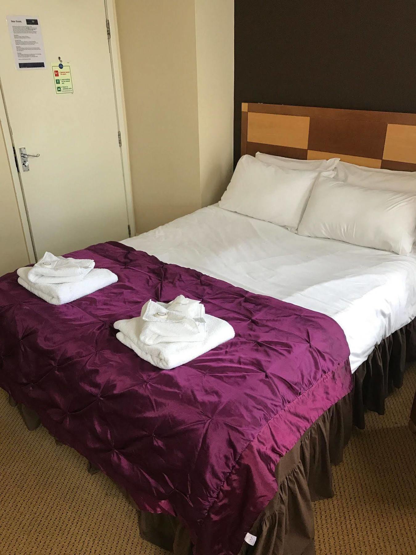 Barrington Lodge Crawley  Dış mekan fotoğraf