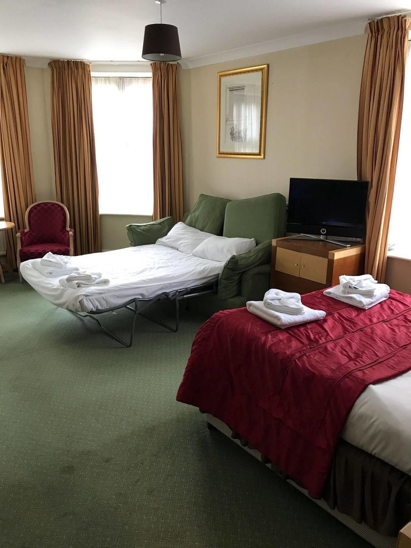 Barrington Lodge Crawley  Dış mekan fotoğraf